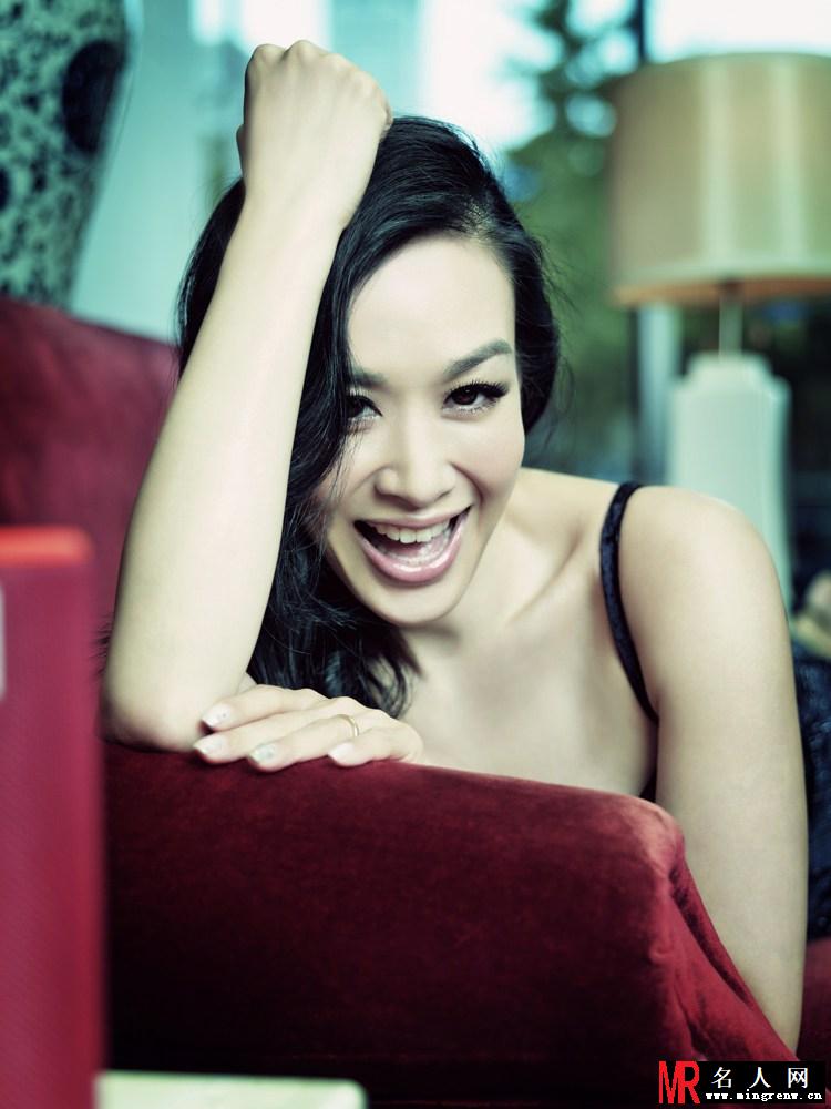 辣妈钟丽缇性感时尚大片 完美身材凹凸有致(1)