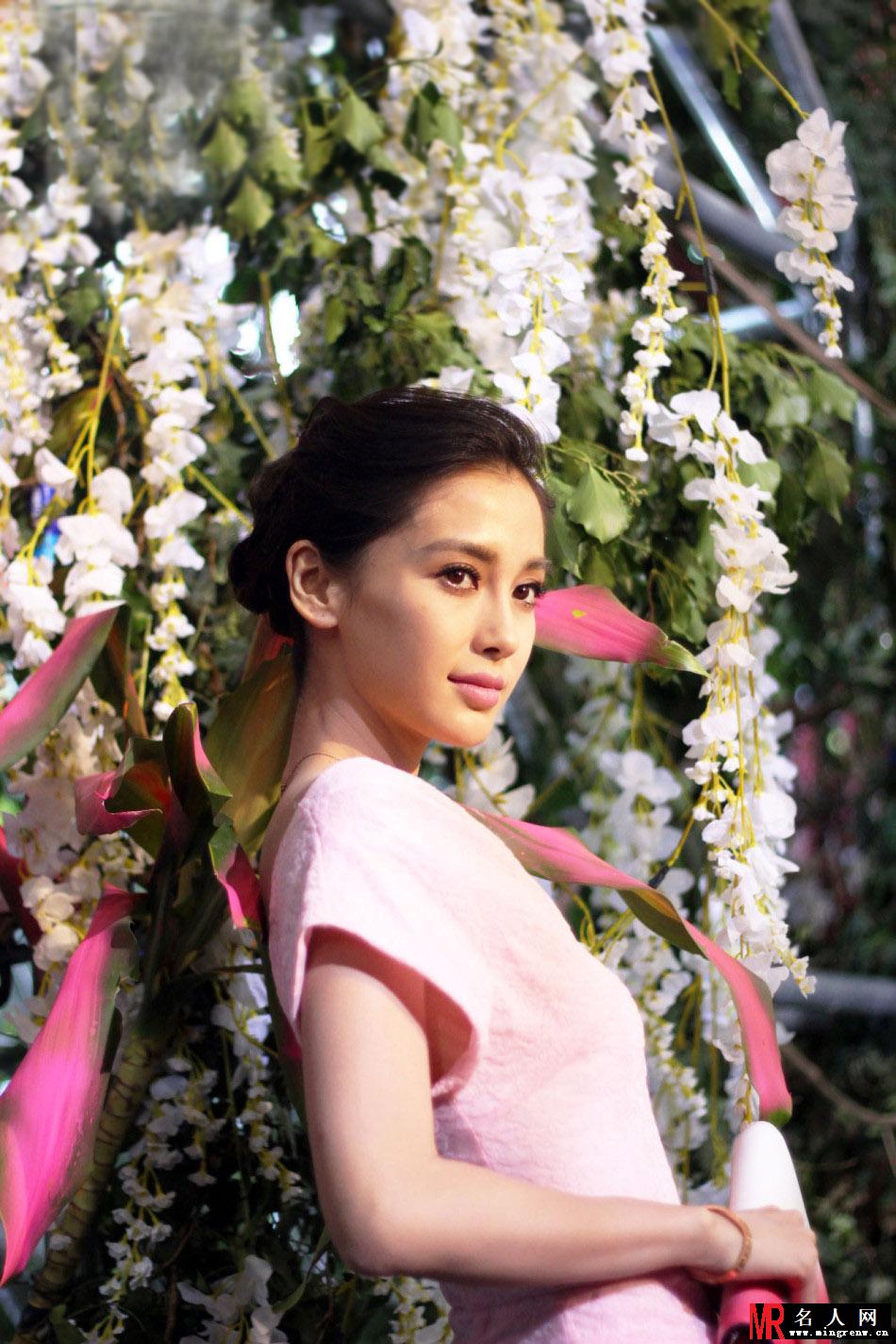 Angelababy巴黎时装周时尚花园大片写真(1)