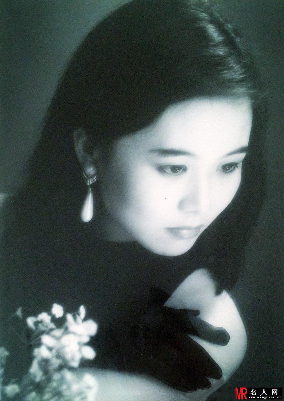 孟非全家福罕见曝光 女儿乖巧老婆贤淑(1)