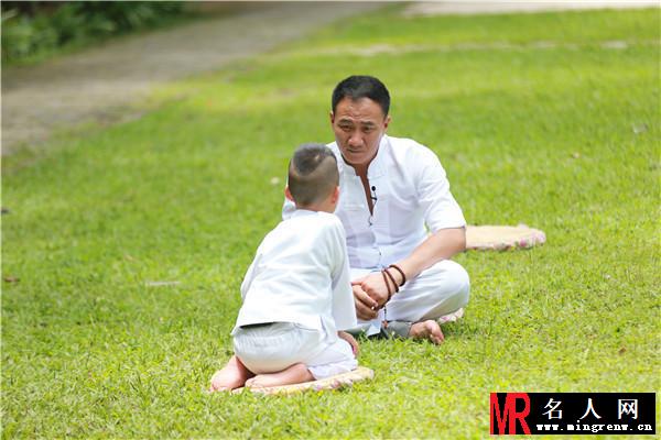 《爸爸去哪儿3》萌娃书院学礼仪跪老爸(1)
