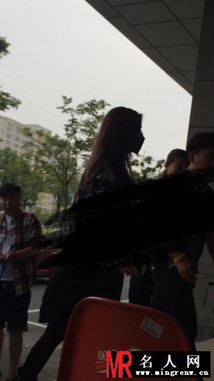 《中国好声音》录制现场 昆凌挺大肚探班周杰伦(1)