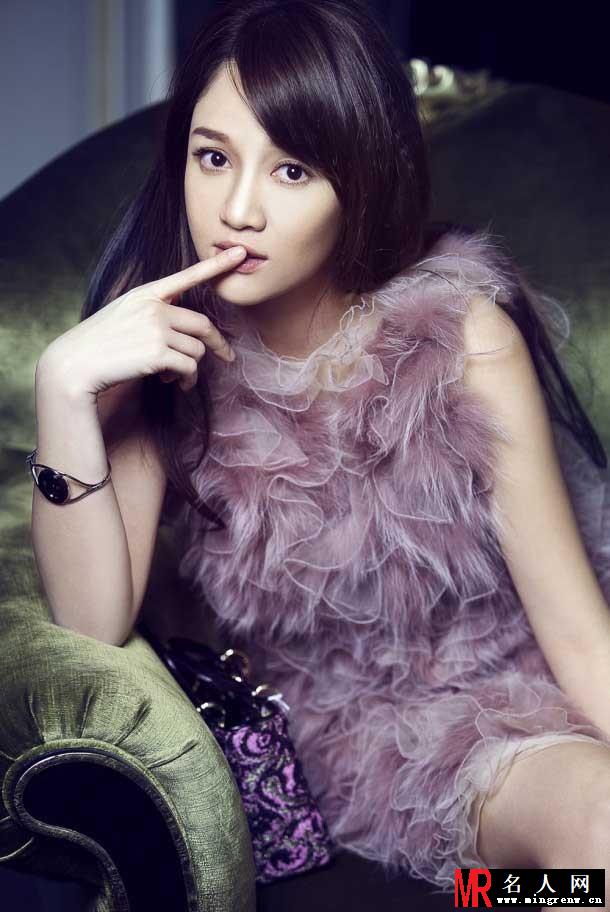 恋爱女王陈乔恩 俏皮演绎冬日时尚(1)