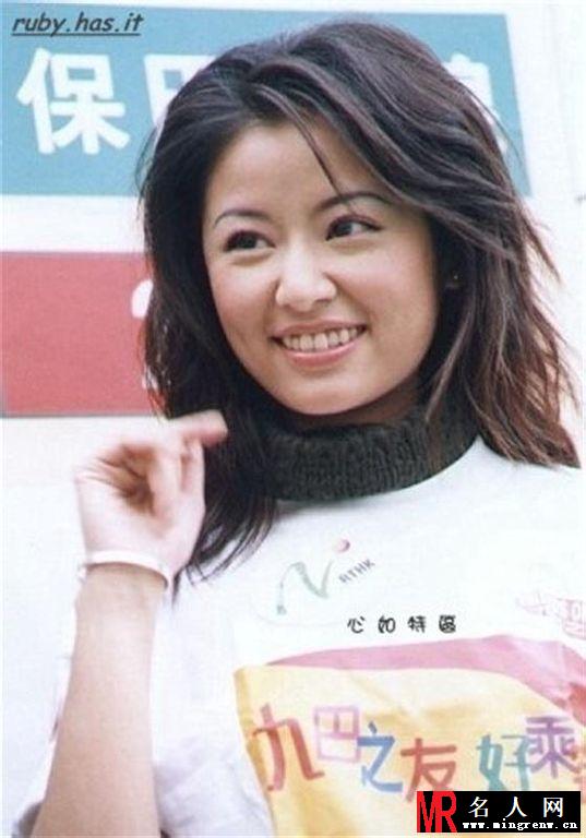 林心如出席1999年台湾921地震筹款义卖活动组图(1)