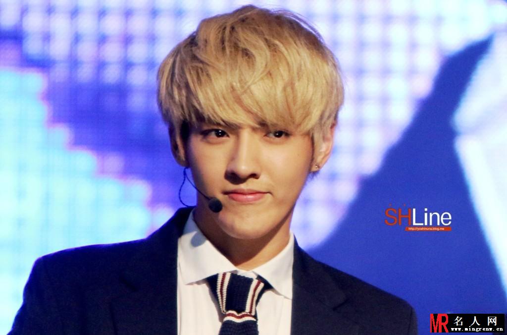 2013年Seoul K-pop Choice吴亦凡帅气现身首尔 天使颜神引爆现场高潮(1)