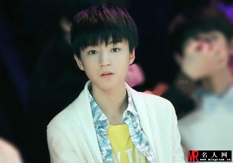 TFBOYS王俊凯参加《天天向上》现场(1)