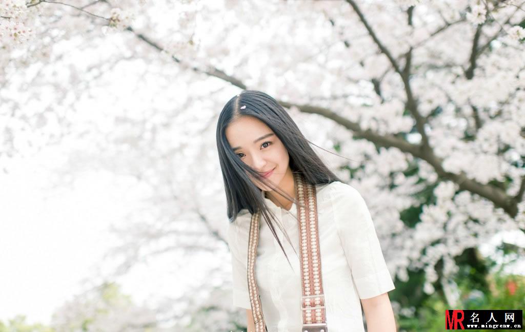武大校花大pk 黄灿灿吴倩王維琳李莎旻子美照集合(1)