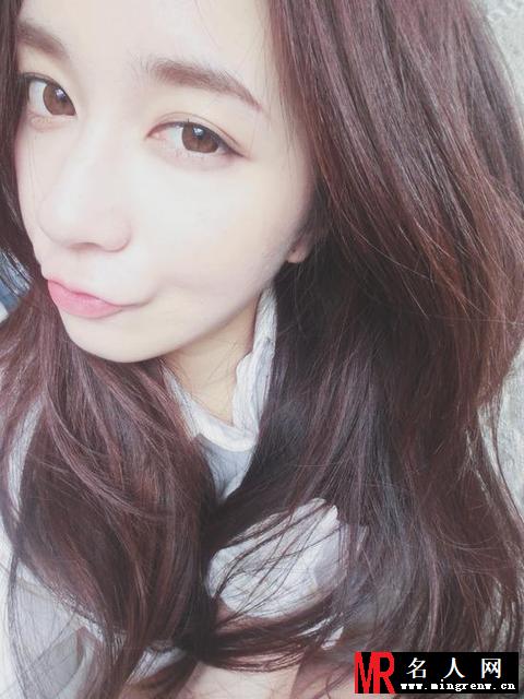 李维嘉女友近照曝光 长相甜美获赞(1)