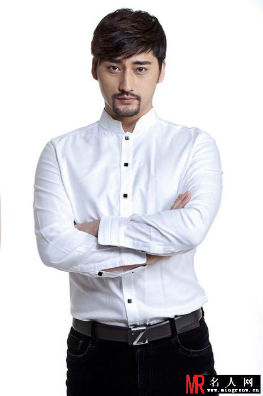 张旭化身胡须男 尽情展示熟男魅力(1)