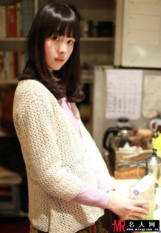 左耳女主角陈都灵生活照 素颜灵动力压奶茶妹妹(1)