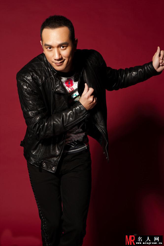 黄觉型男写真 搞怪雅痞酷劲儿十足(1)
