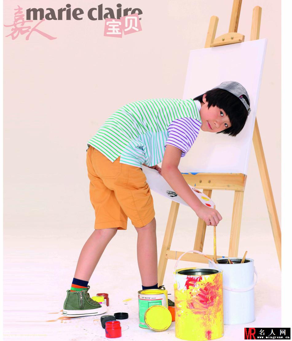 王诗龄天天化身小画家 描绘彩色未来(1)