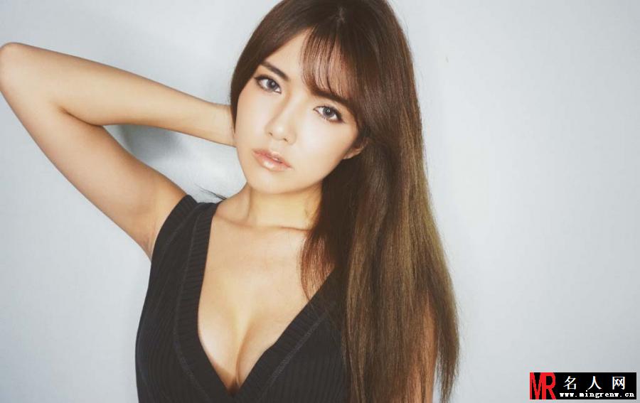 张译文唯美写真 性感私房撩人心扉(1)