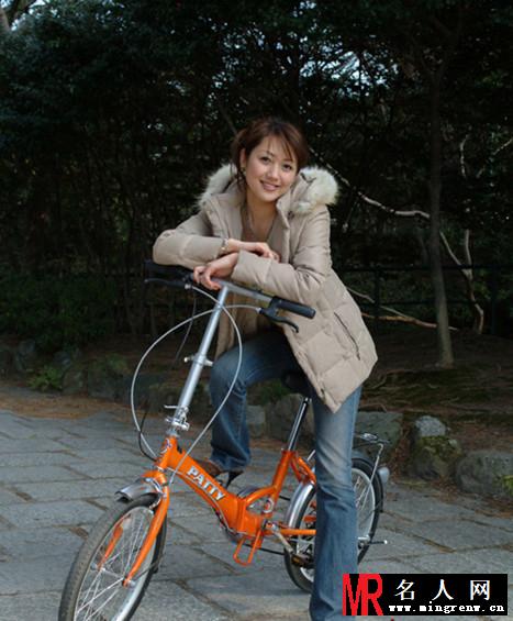 中国最年轻女首富杨惠妍生活照(1)