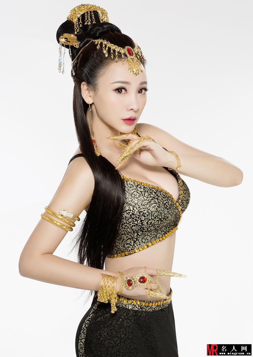 柳岩搭档李川拍摄古装写真 造型性感极限诱惑(1)