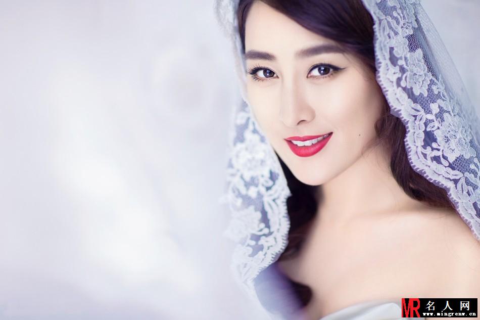 马苏最新婚纱唯美大片 演绎温婉梦幻新娘(1)