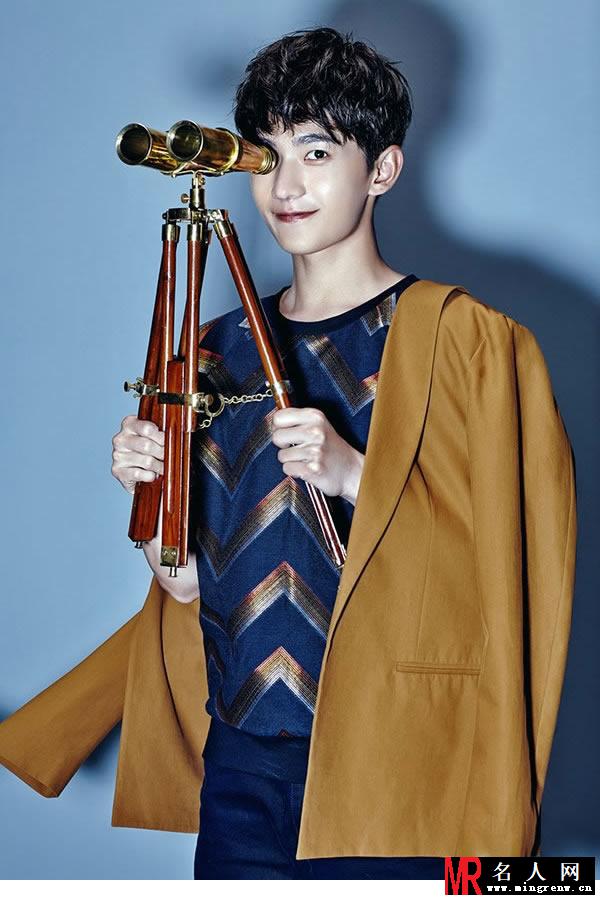 杨洋EasyIdol鬼马写真 演绎时尚轻熟男(1)