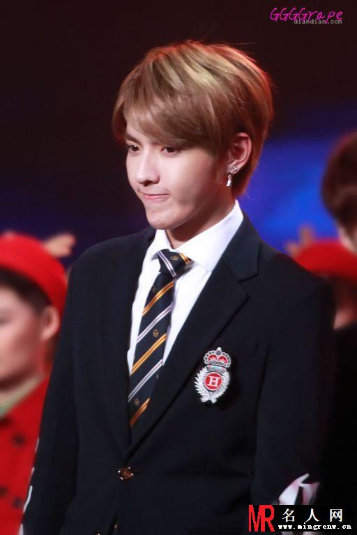 吴亦凡2013年帅气现身上海演唱会卖萌合集(1)