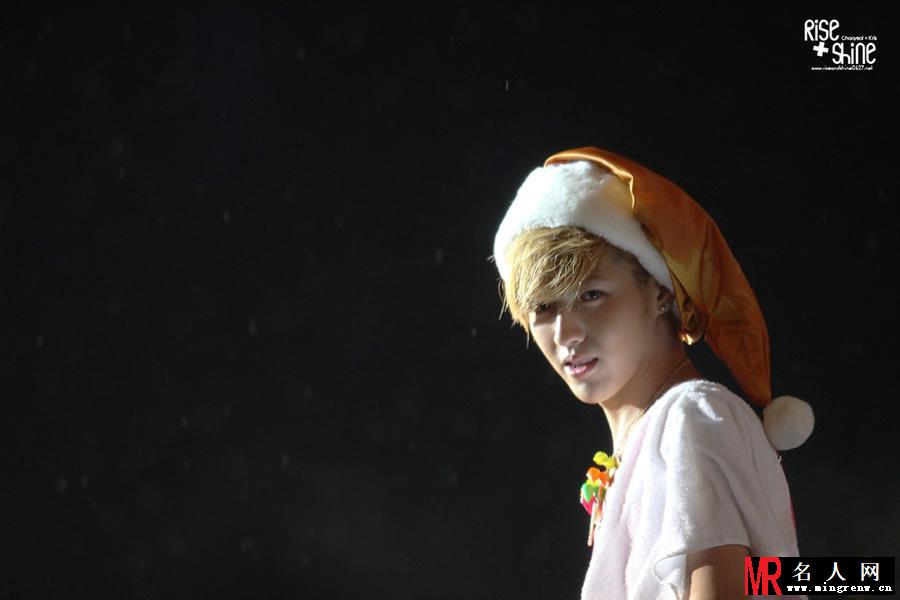 吴亦凡2012年新加坡SMT激情演唱掀起全场高潮(1)