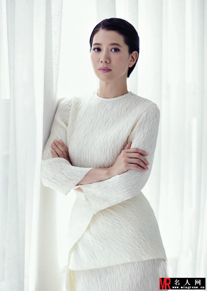 袁咏仪优雅写真 展幸福女人大气从容风采(1)