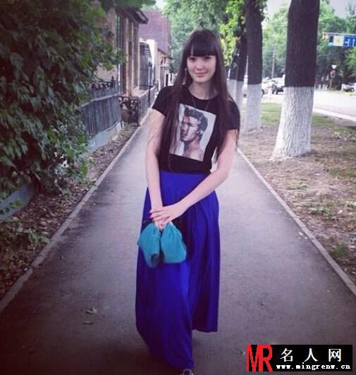 哈萨克17岁女排爆红 120大长腿引垂涎(1)