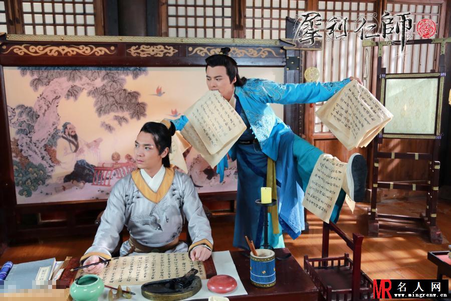 犀利仁师曝光叶祖新剧照 悬梁苦读场面搞笑(1)
