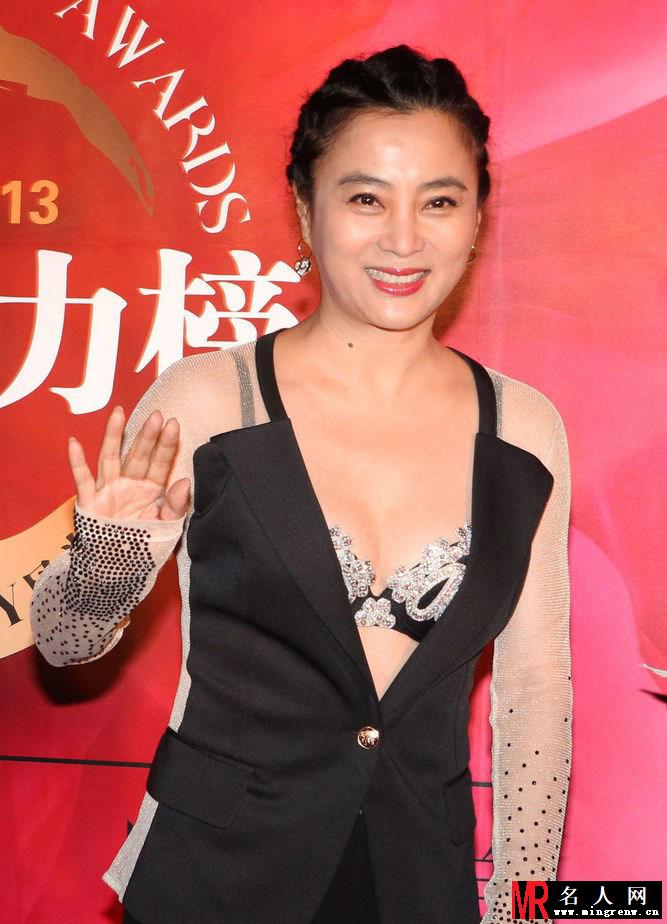 李湘与老公王岳伦甜蜜亮相 众女星爆乳抢镜(1)