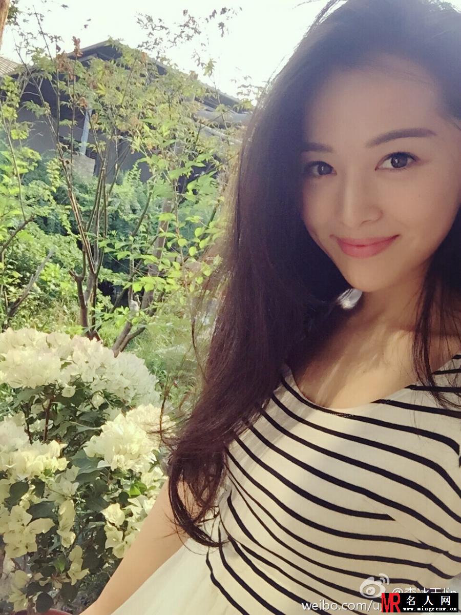 韩庚恋情曝光 李冰玉性感生活照(1)