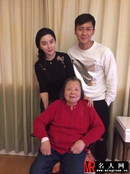 李晨范冰冰公开恋情 炒作女王弄假成真(1)