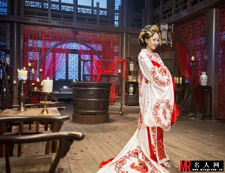 教主陈乔恩再曝美照！西域公主美翻网友(1)