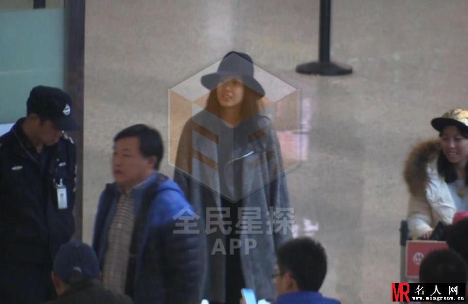 陈赫公寓夜会张子萱 激吻熊抱全纪录(1)
