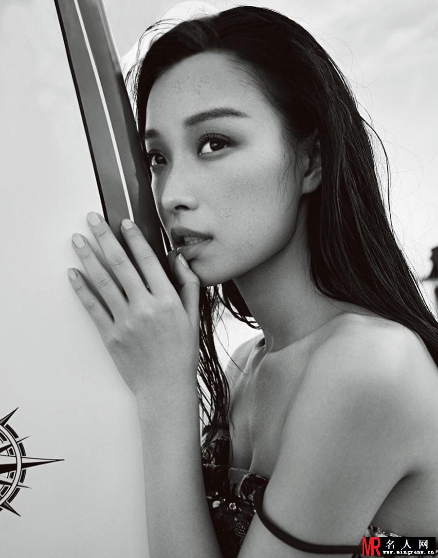 倪妮沙滩大片 上演叛逆青春(1)