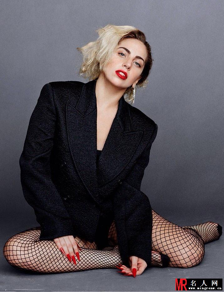 lady gaga登杂志封面 性感网袜突显聊骚个性(1)