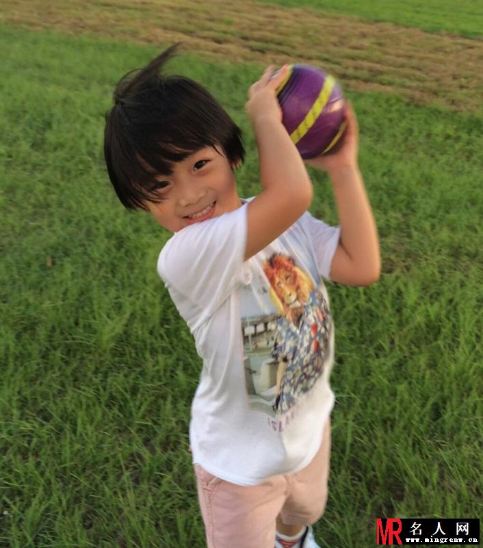 Kimi长大了 爱哭小子变活泼暖男(1)