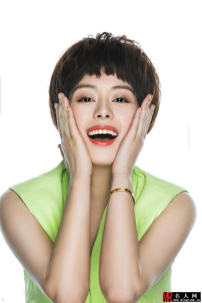 王力可曝时尚写真 灿烂笑容尽显清新俏皮(1)