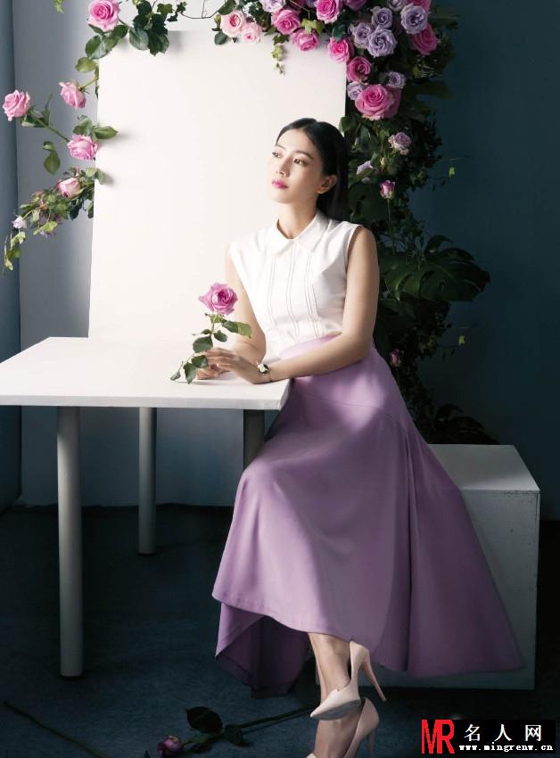 高圆圆春意写真 恬静迷人绽放暖春魅力(1)