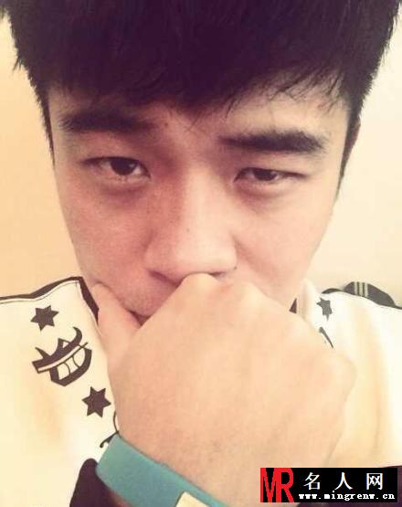陈赫跑男卖萌照 2013生活照搞怪无底线(1)