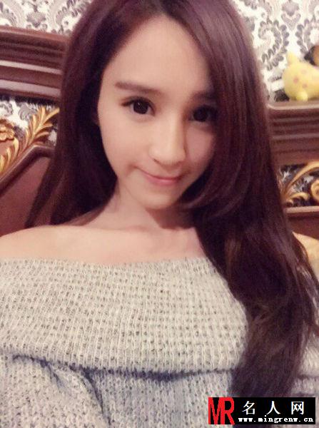 “最美包子妹”网络走红 大胸美颜令网友尖叫(1)