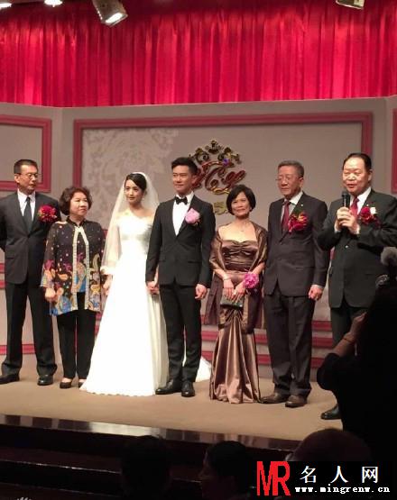 林依晨补办婚宴 谢娜盛装出席(1)