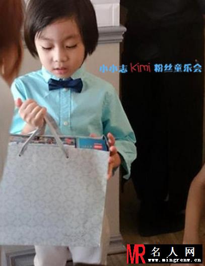 Kimi五岁生日会曝光 帅爸靓妈获赞(1)