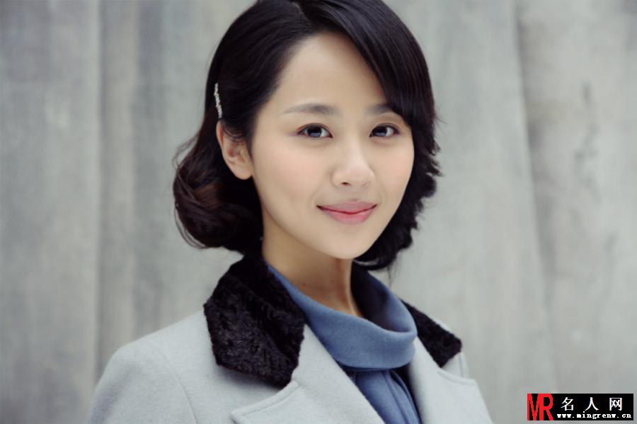 战沙场杨紫剧照 小护士形象尽显温婉可人(1)