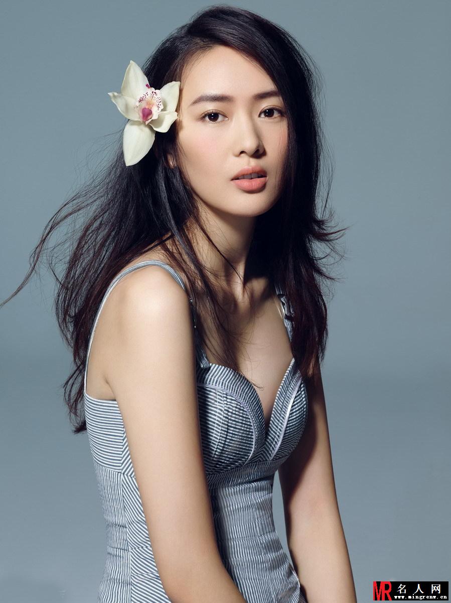 童瑶青春写真曝光 甜美笑容如花绽放(1)