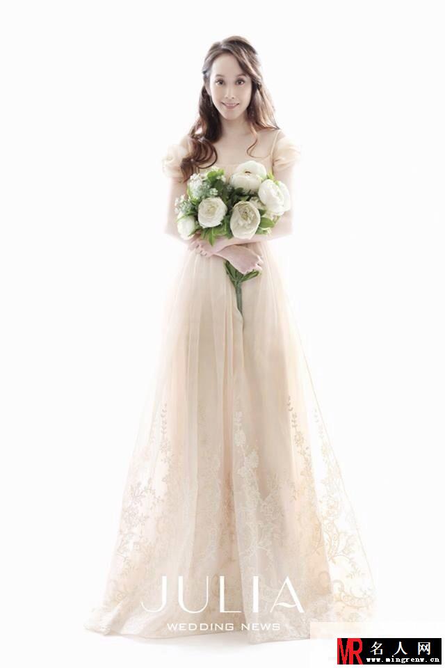 许慧欣晒婚纱照 唯美出镜却不见老公身影(1)