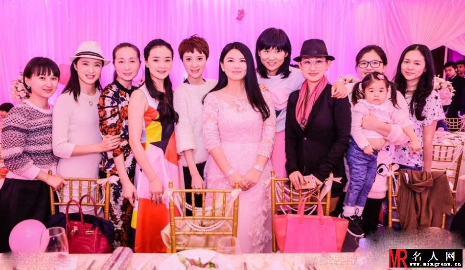 王诗龄生日宴粉色梦幻 头顶花环似小公主(1)