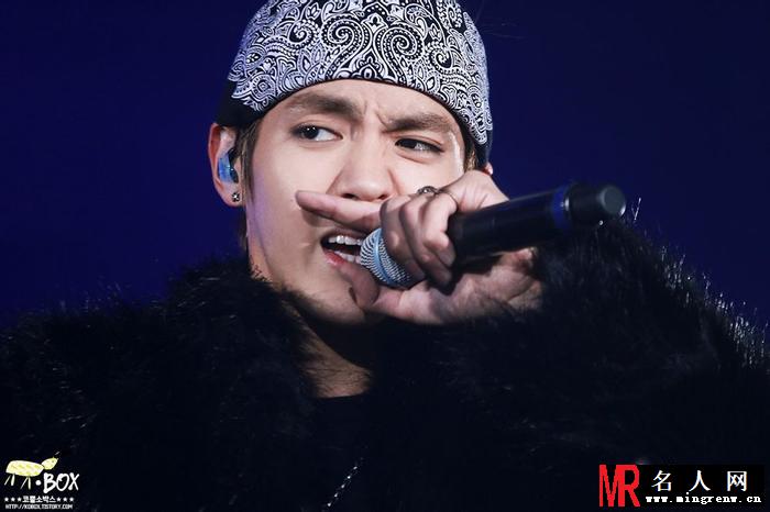 吴亦凡2013年韩国SM WEEK活动化身流行教主时尚ICON(1)