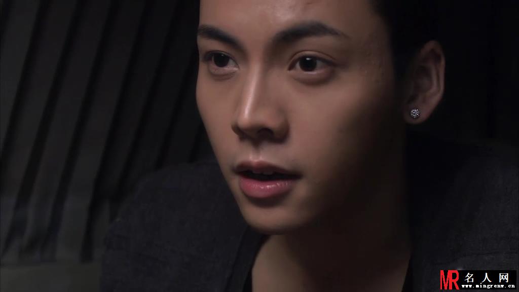 陈伟霆《美丽密令》剧照 蔡卓妍和陈伟霆吻戏激情堪比三级片(1)