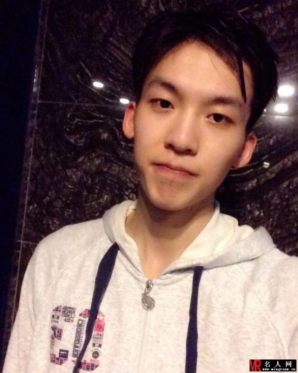 太理柯震东冯瀚圃微博走红 篮球小鲜肉获追捧(1)