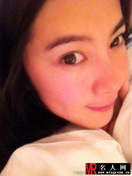 王珂自拍生活照曝光 网友惊呼素颜美女(1)
