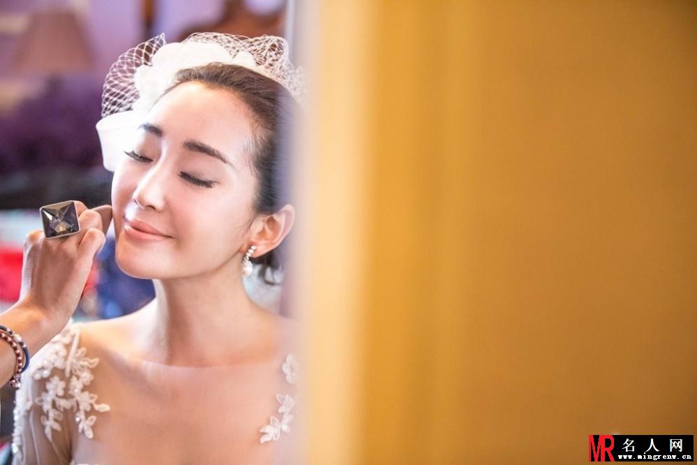 严屹宽杜若溪最新写真曝光 老上海风情美轮美奂(1)
