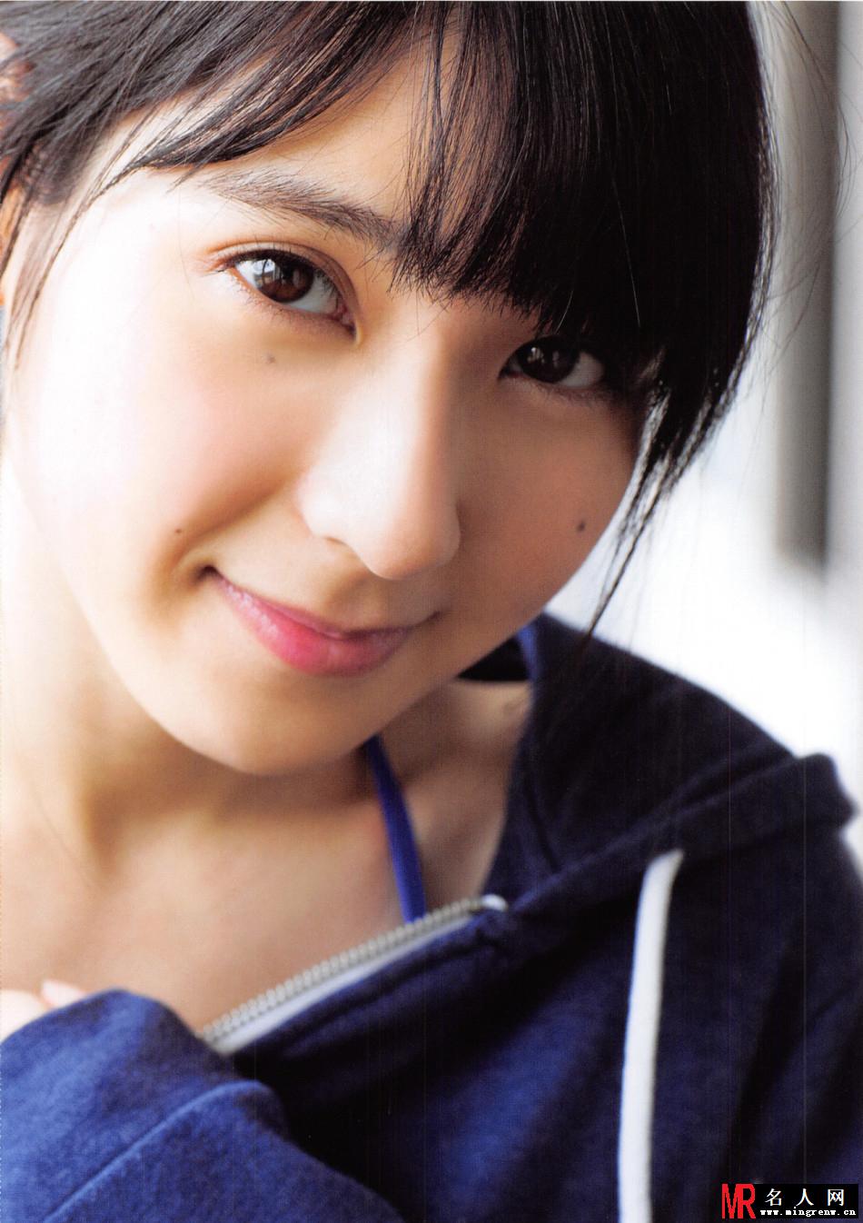 日本女星松冈菜摘连体紧身衣秀健美身材(1)