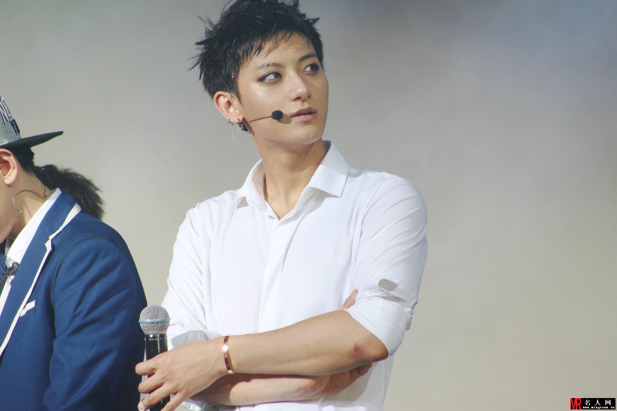 2014年7月EXO上海演唱会现场高潮不断黄子韬图片(1)